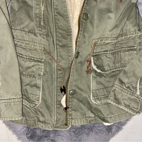 Zara Army Green Waist Cinch Jacket - Picture 3 of 3